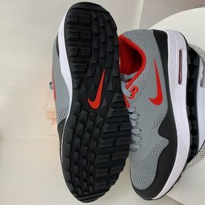 NIKE GOLF AIR MAX